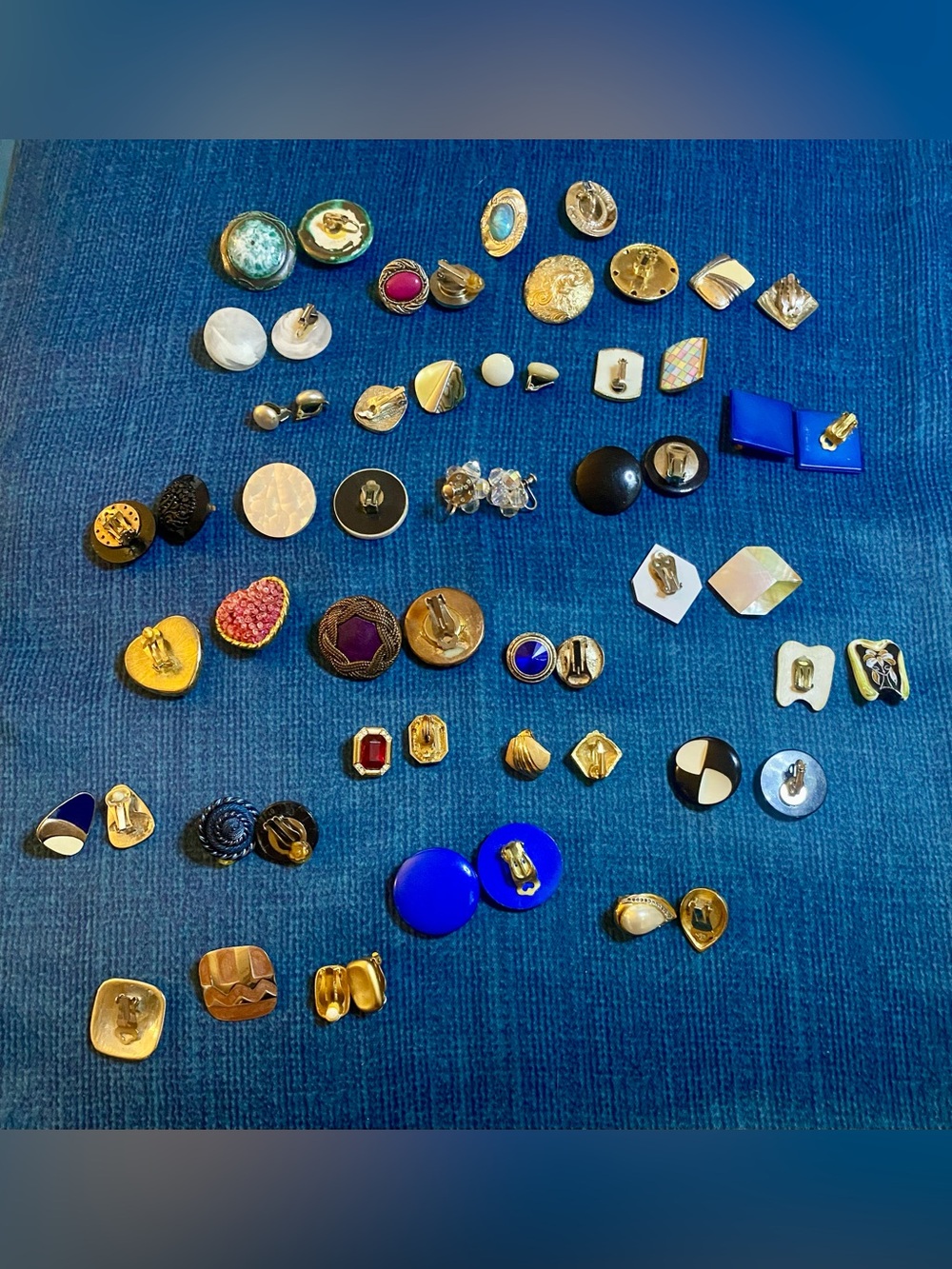 Assortment of jewelry